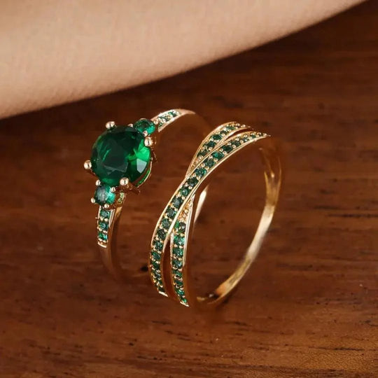 Oval Emerald Gold Wedding Ring Set