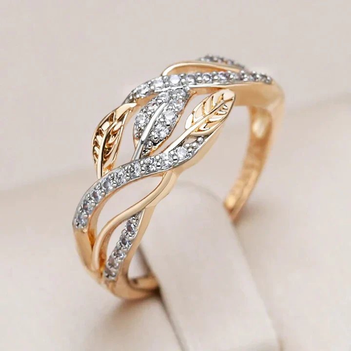 Pavé Leaf Design Ring