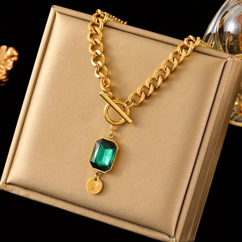 Chunky Chain Toggle Clasp Pendant Necklace