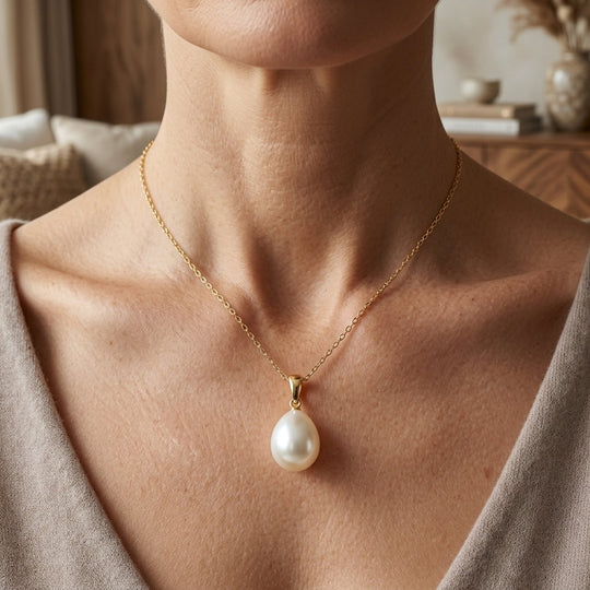 Teardrop Pearl Pendant Chain Necklace