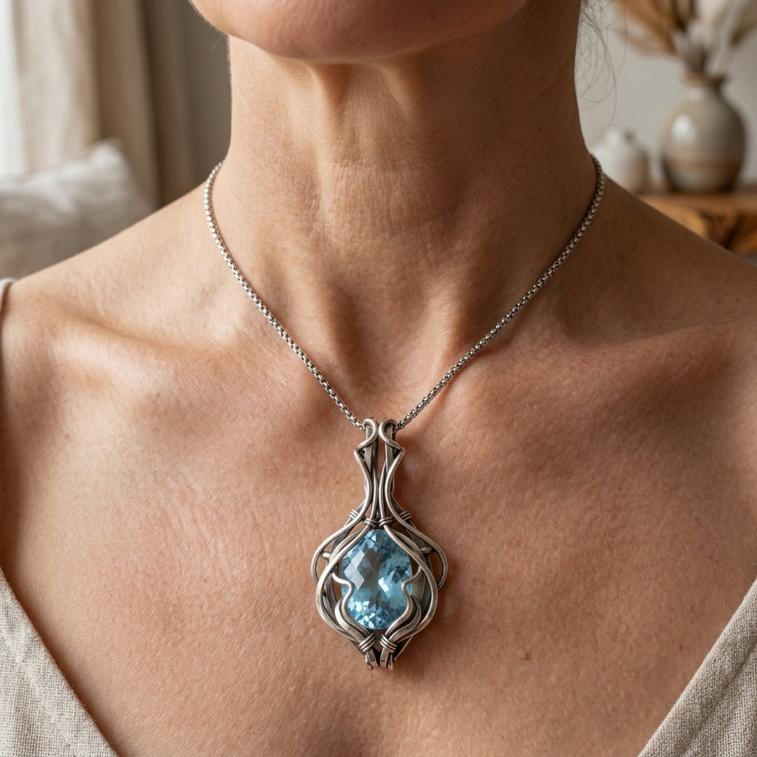 Sterling Silver Teardrop Pendant Chain Necklace