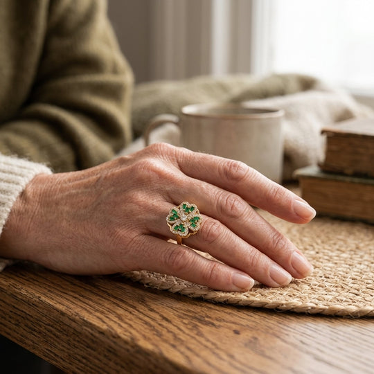 18k Gold Emerald Baguette Flower Ring