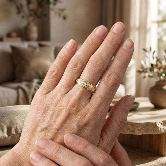 Floral Engraved Gold Wedding Band