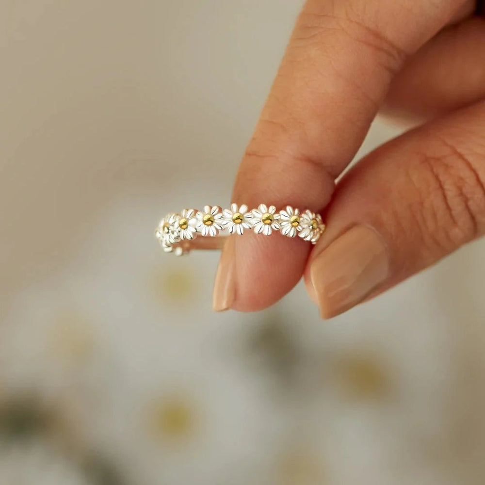Silver Daisy Floral Band Ring