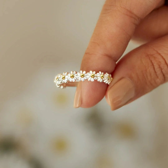 Silver Daisy Floral Band Ring