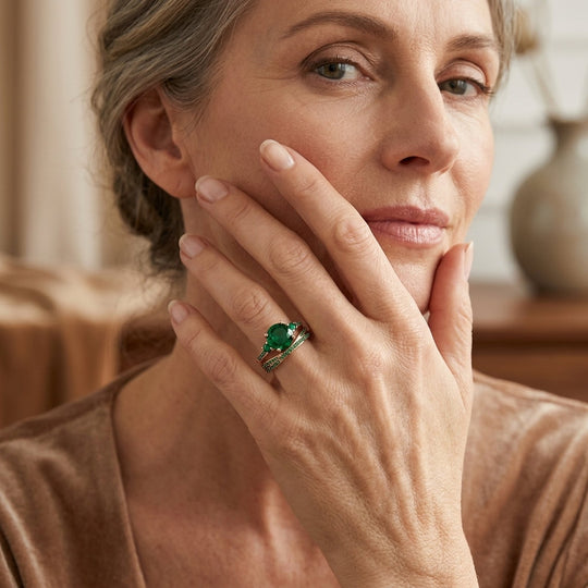 Oval Emerald Gold Wedding Ring Set