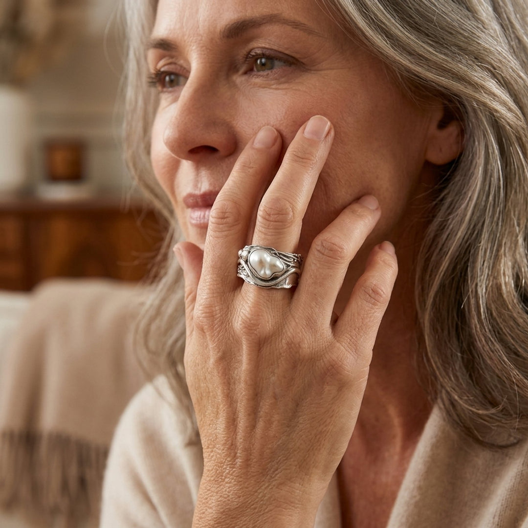 Silver Pearl Inlay Wavy Band Ring
