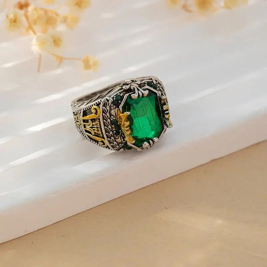 Sterling Silver Emerald Vintage Ring