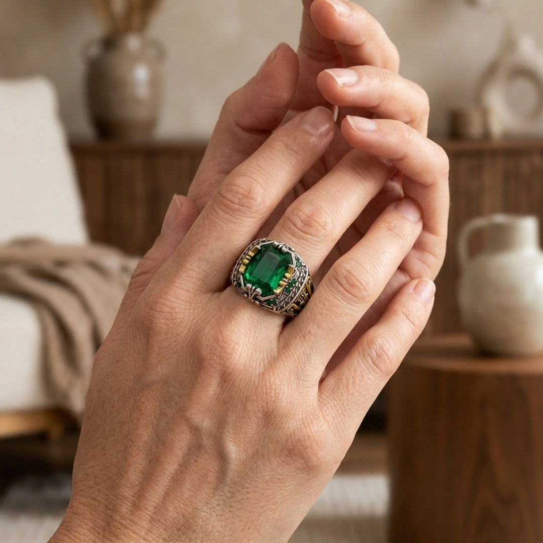 Sterling Silver Emerald Vintage Ring